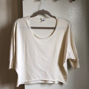 Cropped off white T shirt